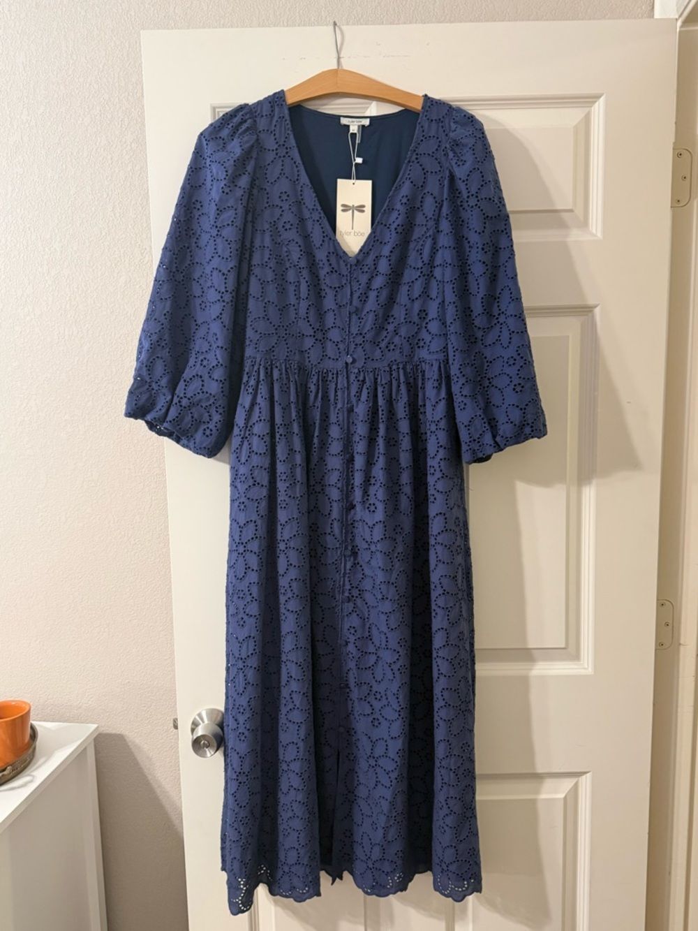 NWT Tyler Boe Sabrina Eylet Midi Dress in Navy Blue Size Medium